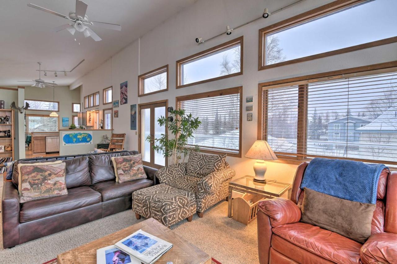 Spacious Family Home With Deck And Million-Dollar View Anchorage Exterior foto